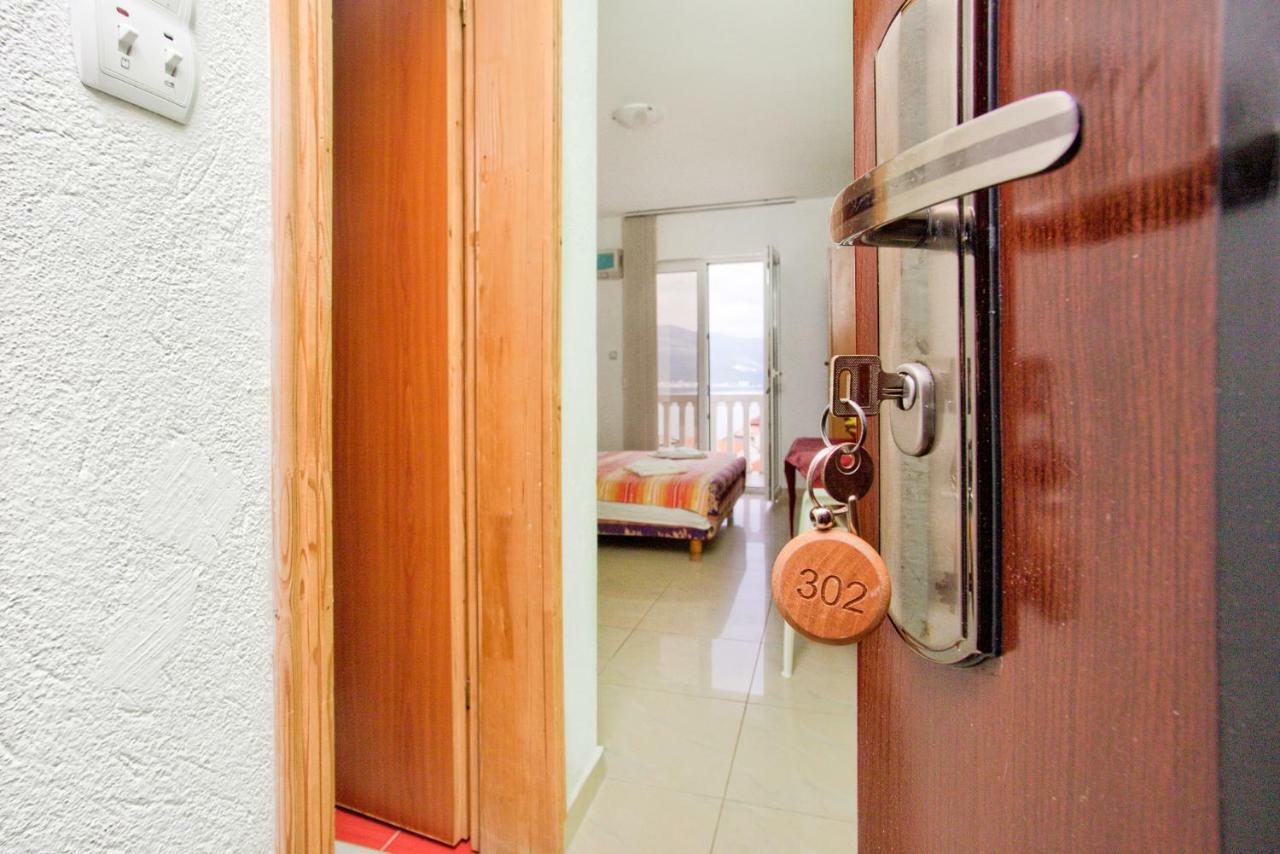 Apartments Porto Bjelila Tivat Exteriér fotografie